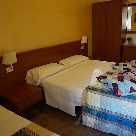 Hotel Maryelen Roma Exterior foto