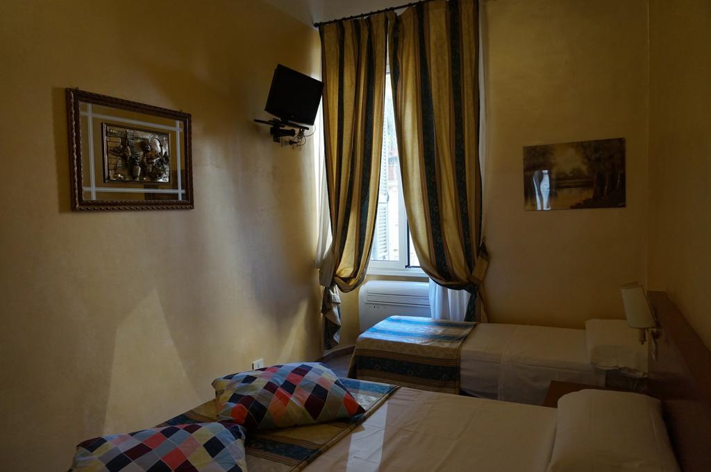Hotel Maryelen Roma Quarto foto